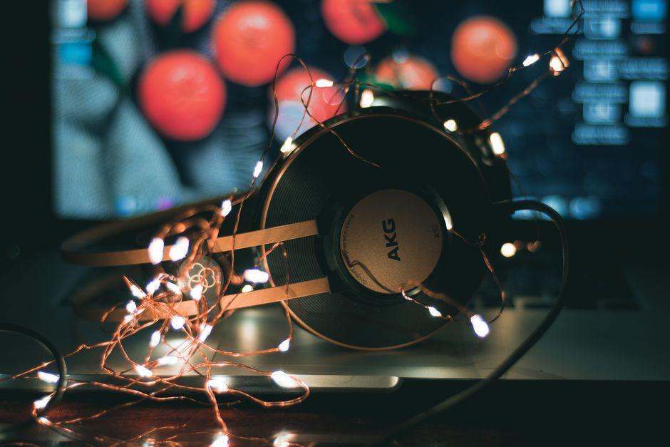 DistroKid vs TuneCore vs Amuse vs CD Baby: Which Music Distributor Is Right for You in 2026