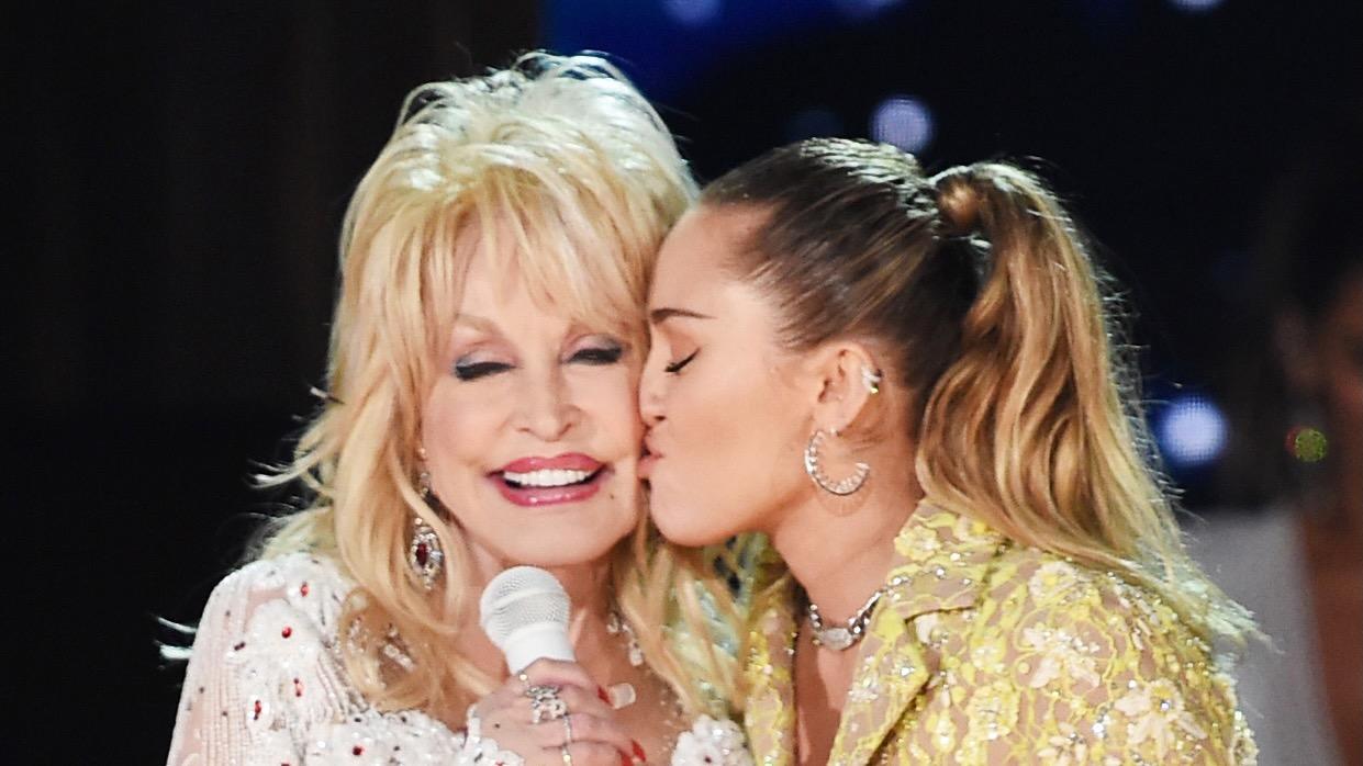 Miley Cyrus Honors Dolly Parton with Emotional Tribute at Hollywood Bowl